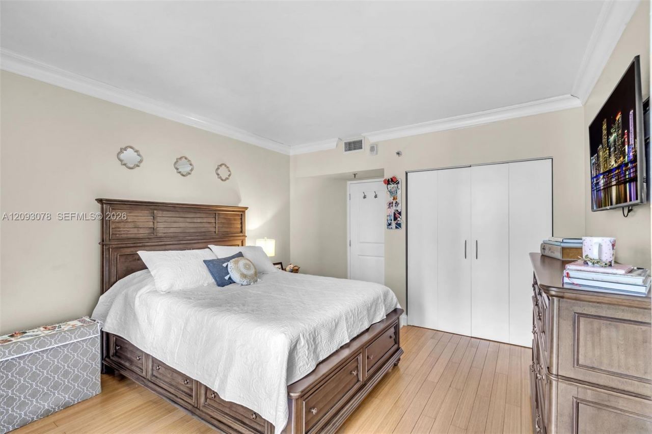520 Brickell Key Dr, Unit A700, Miami, FL 33131 Photo