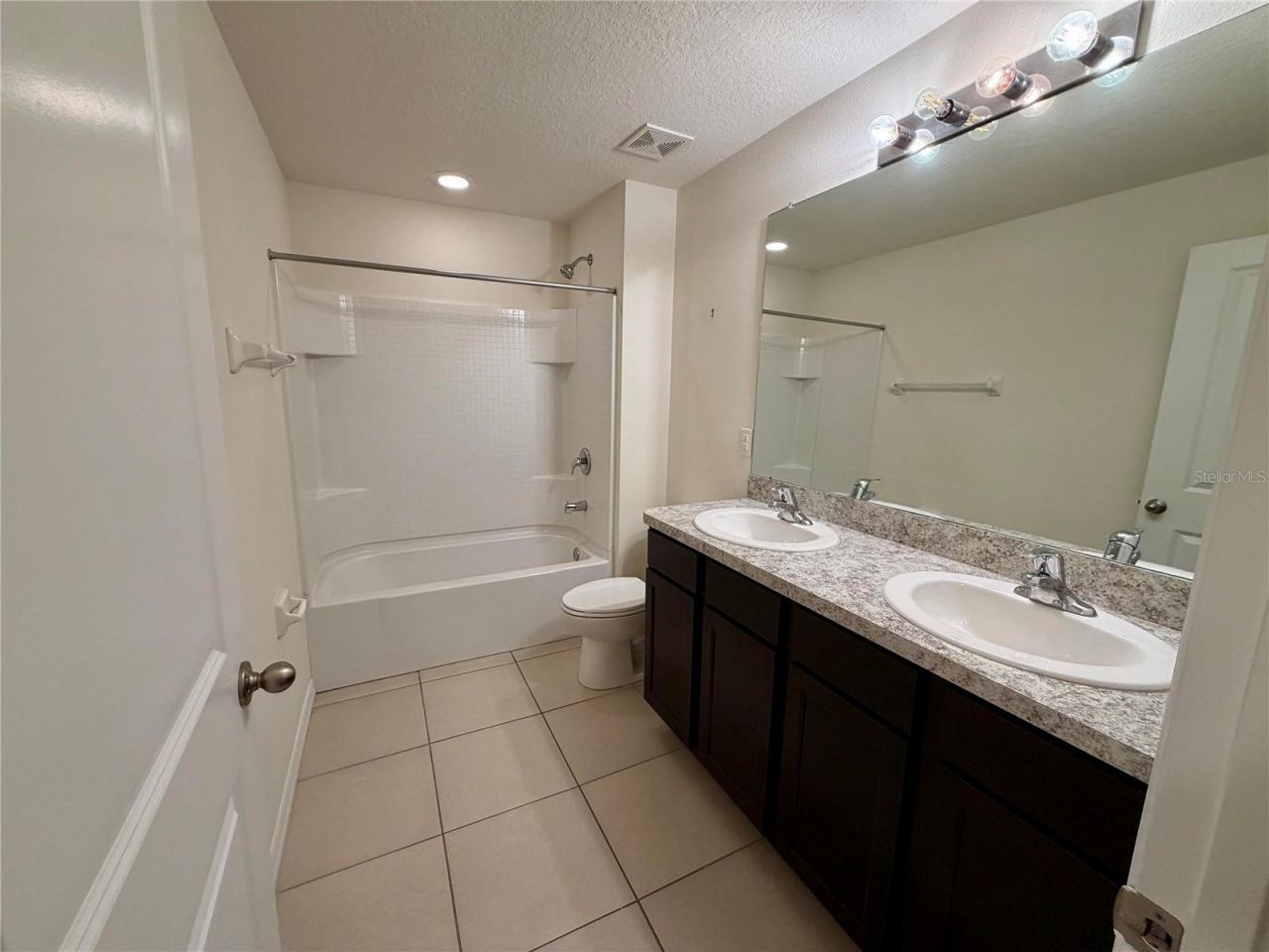 5513 Ashton Cove Court, Sarasota, FL 34233 Photo