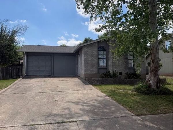 4009 Hillside Drive , Round Rock, TX 78681