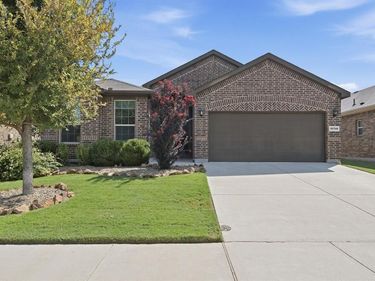 15748 Buffalo Nickel Drive, Fort Worth, TX 76177