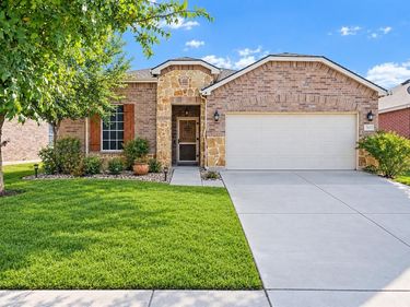 7704 Anatolian Way, Fort Worth, TX 76131