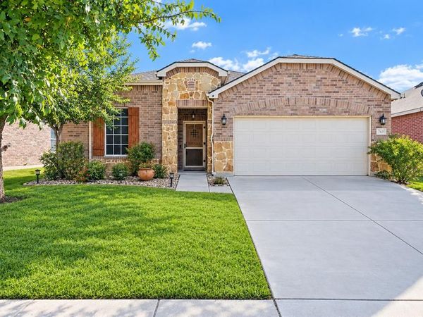 7704 Anatolian Way , Fort Worth, TX 76131