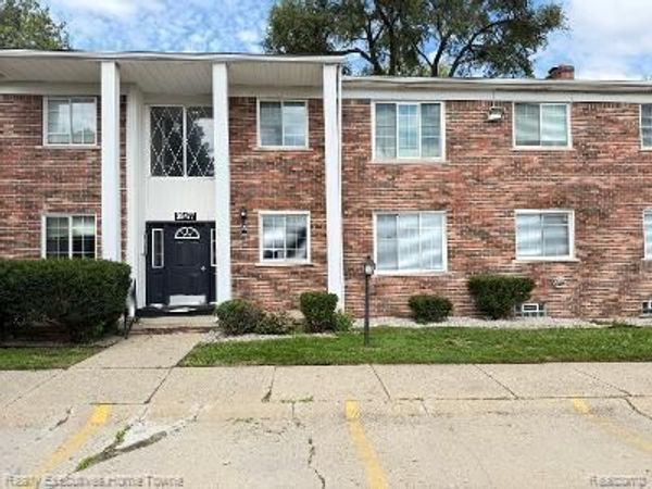 39477 Van Dyke Avenue , Sterling Heights, Mi 48313