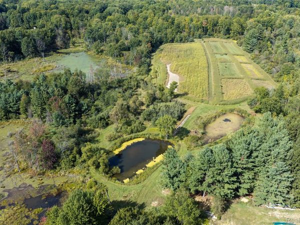 7147 E 6 Mile Road , Norwich Township, Mi 49307
