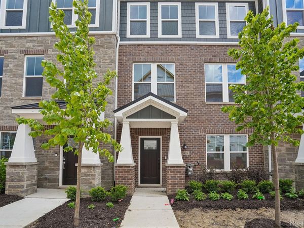 25556 Tolstoy Trail , Novi, Mi 48375