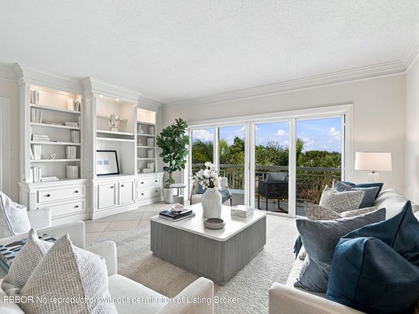 250 Bradley Place, Unit 504, Palm Beach, FL 33480