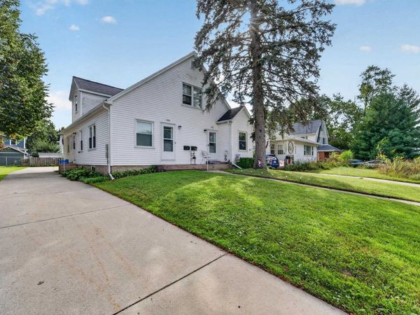 7205-7207 University Avenue, Middleton, WI 53562