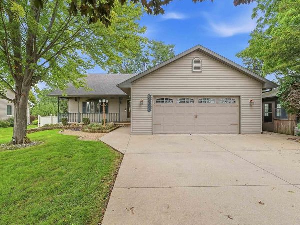 N9630 N COOP ROAD, Appleton, WI 54915