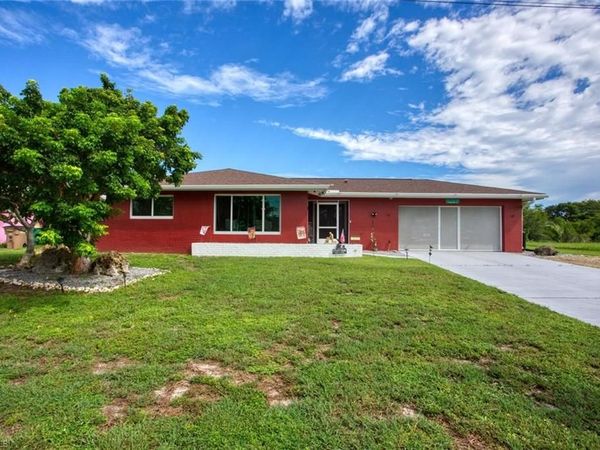 1227 Everest PKWY, CAPE CORAL, FL 33904