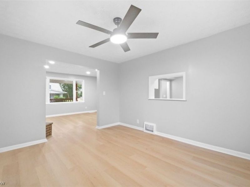 13324 Crennell Avenue, Cleveland, OH 44105 Photo 6