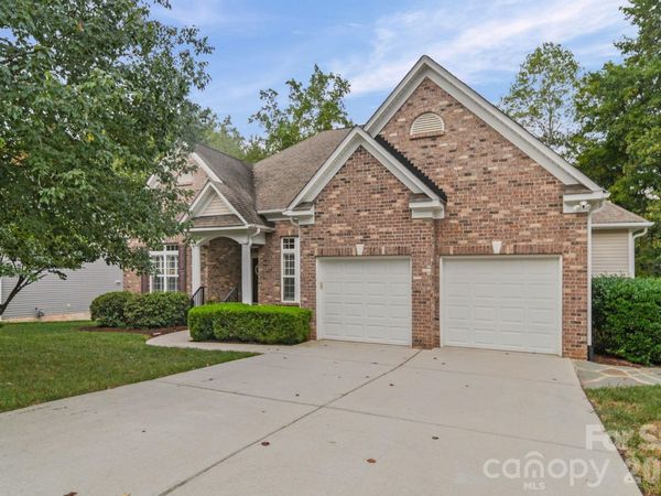 7712 Woodcrest Drive, Stanley, NC 28164