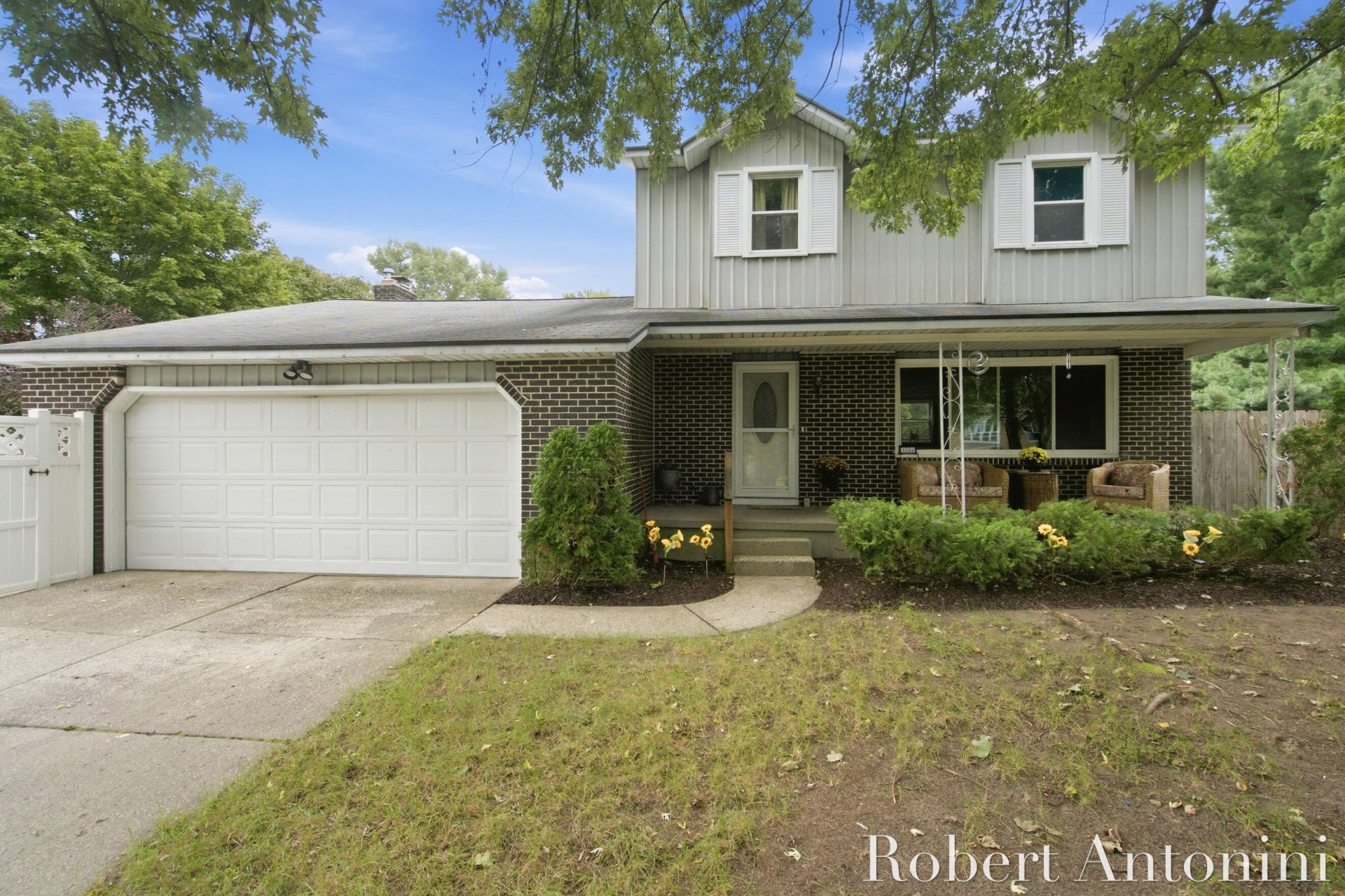 3756 Summit View Drive Ne, Grand Rapids, MI 49525 Main Photo