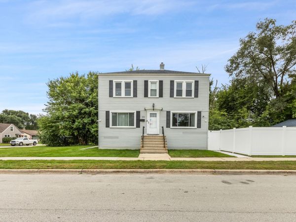 431 W Elm Street, Villa Park, IL 60181