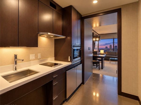 2600 HARMON Avenue, Unit 16011, Las Vegas, NV 89109