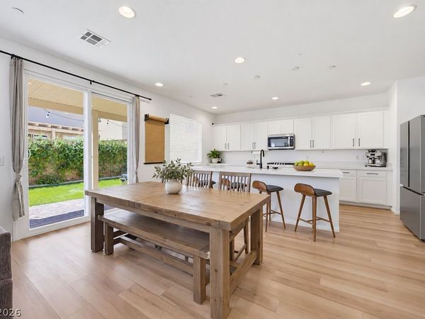 10391 Sadie Blake Avenue, Las Vegas, NV 89166