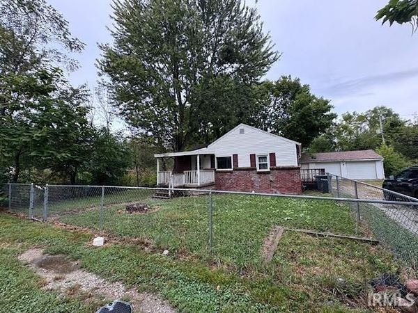 404 W Harvard Avenue, Muncie, IN 47303