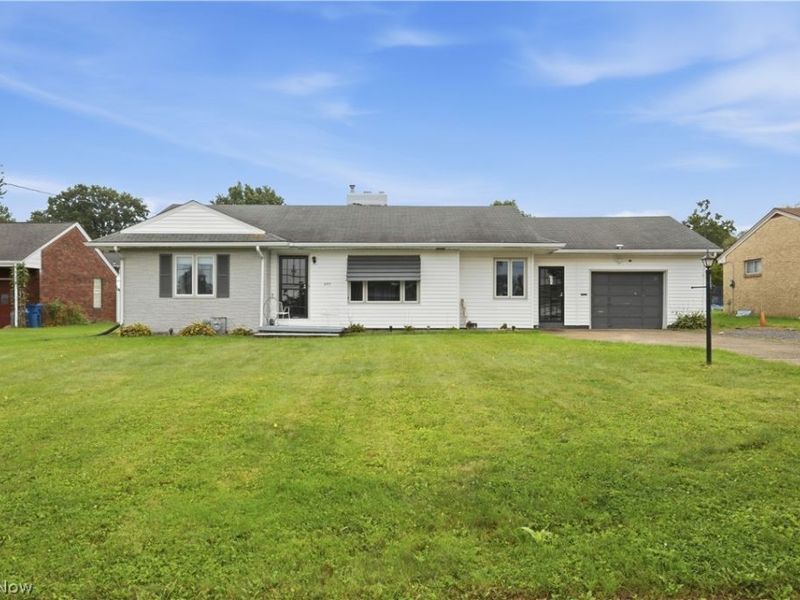 695 Moore Avenue, Campbell, OH 44405 Photo 1