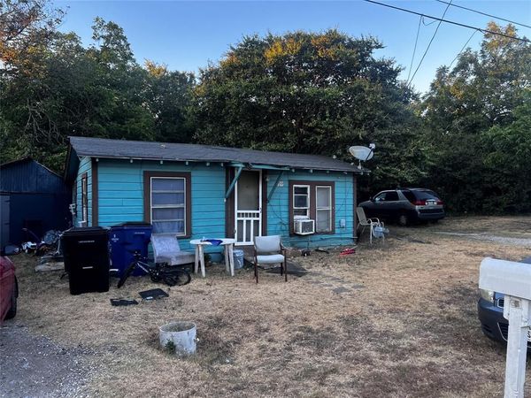 109 E Indiana Avenue , Midlothian, TX 76065