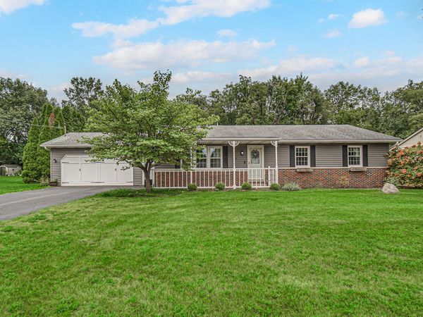 8868 Luann Drive E , DeMotte, IN 46310