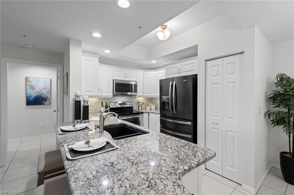 1001 Arbor Lake Dr , Unit 606, Naples, FL 34110 Photo