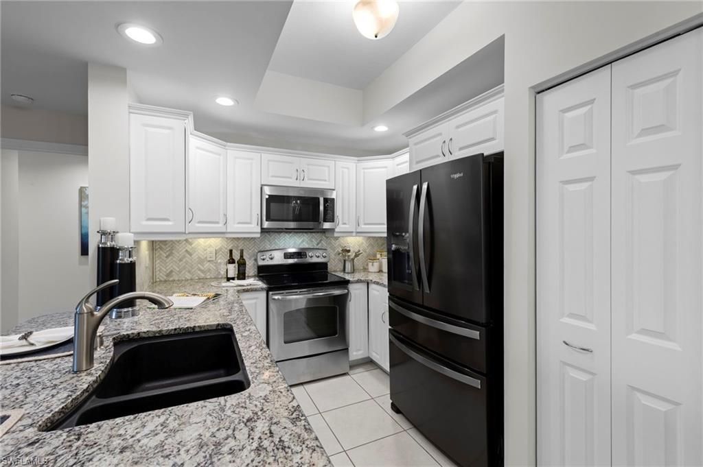 1001 Arbor Lake Dr , Unit 606, Naples, FL 34110 Photo