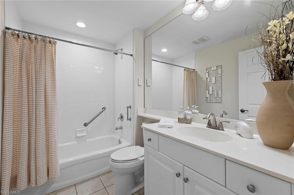1001 Arbor Lake Dr , Unit 606, Naples, FL 34110 Photo