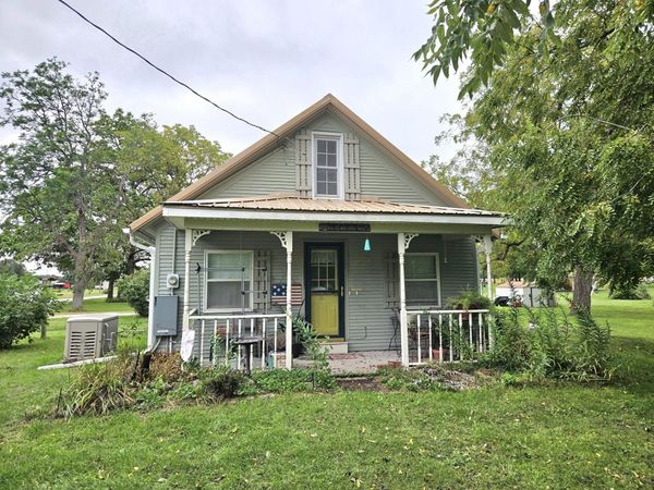 1139 OCEAN, Moscow, IA 52760
