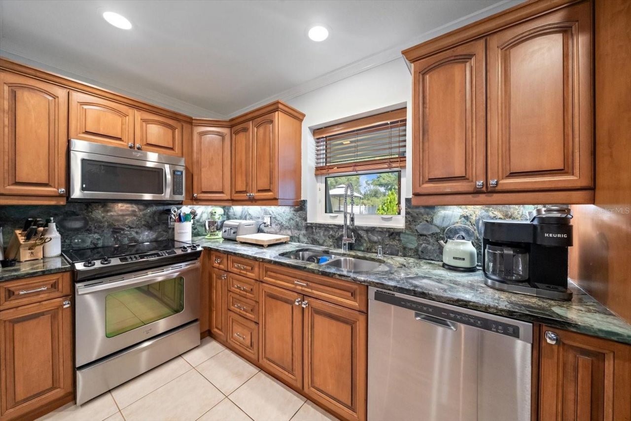 9543 59th Avenue E, Bradenton, FL 34202 Photo