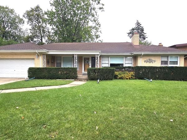 6425 N KNOX Avenue, Lincolnwood, IL 60712