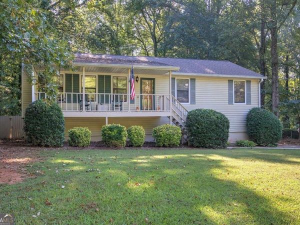 98 Beatrice Street, Dallas, GA 30157