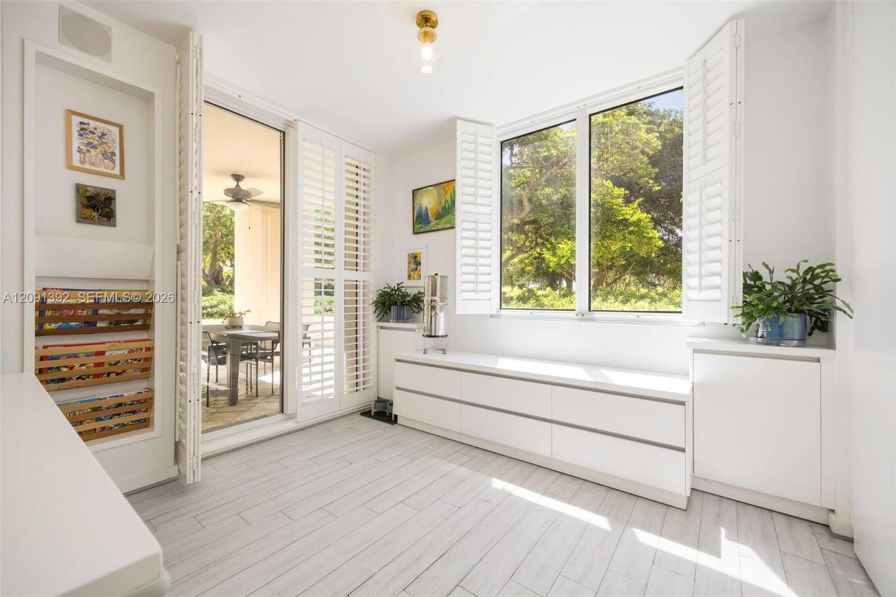 445 Grand Bay Dr , Unit 104, Key Biscayne, FL 33149 Photo