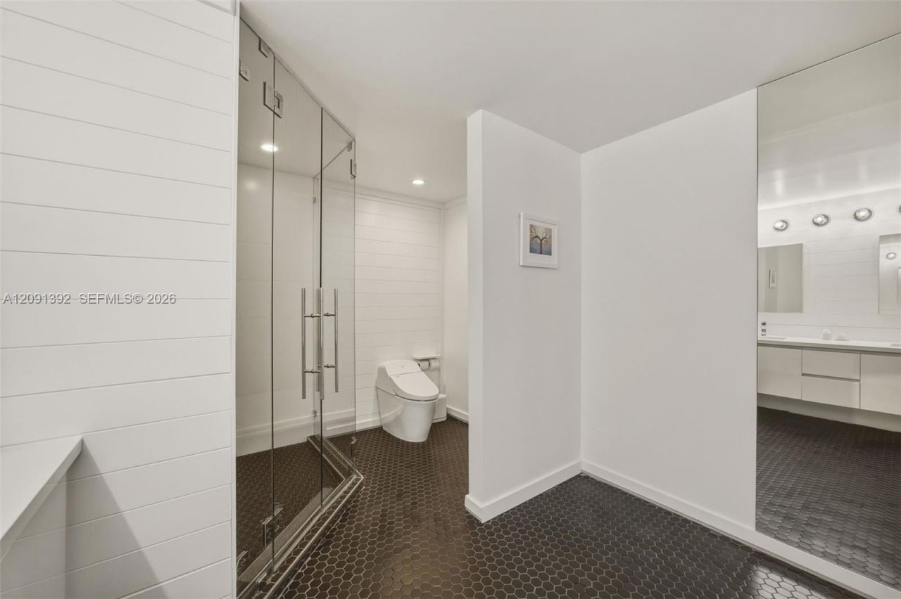 445 Grand Bay Dr , Unit 104, Key Biscayne, FL 33149 Photo