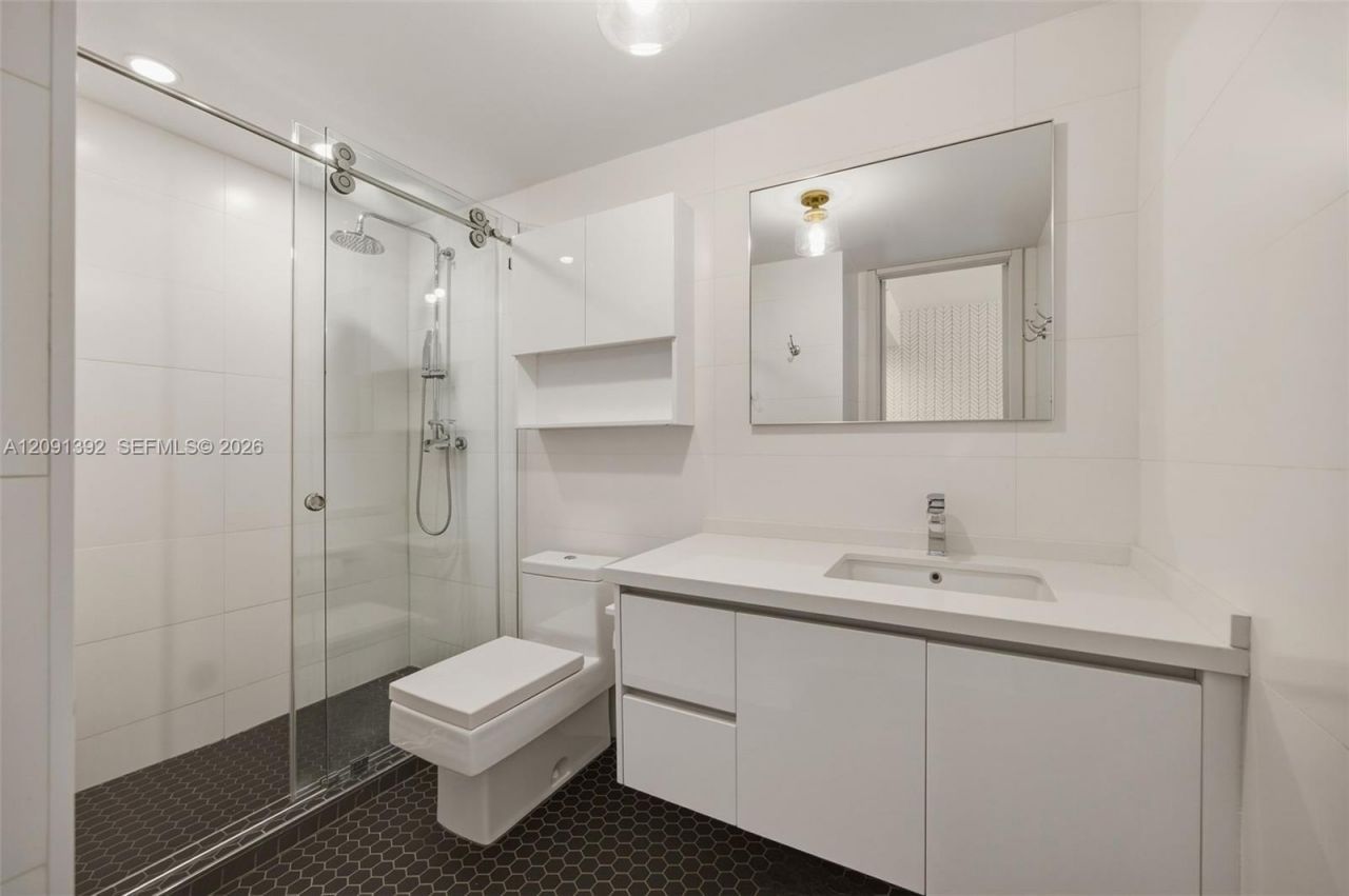 445 Grand Bay Dr , Unit 104, Key Biscayne, FL 33149 Photo