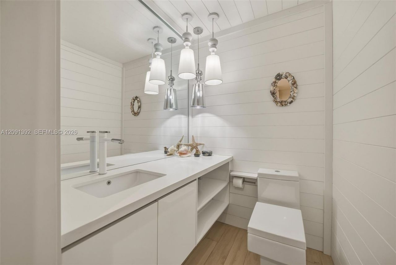 445 Grand Bay Dr , Unit 104, Key Biscayne, FL 33149 Photo