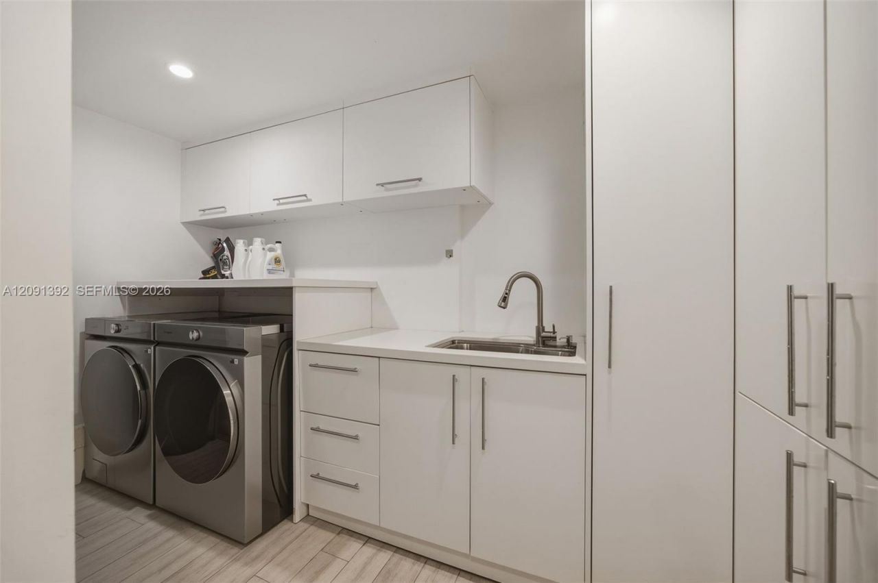 445 Grand Bay Dr , Unit 104, Key Biscayne, FL 33149 Photo