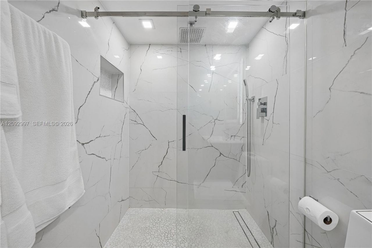 14601 N Kendall Dr , Unit 206K, Miami, FL 33186 Photo