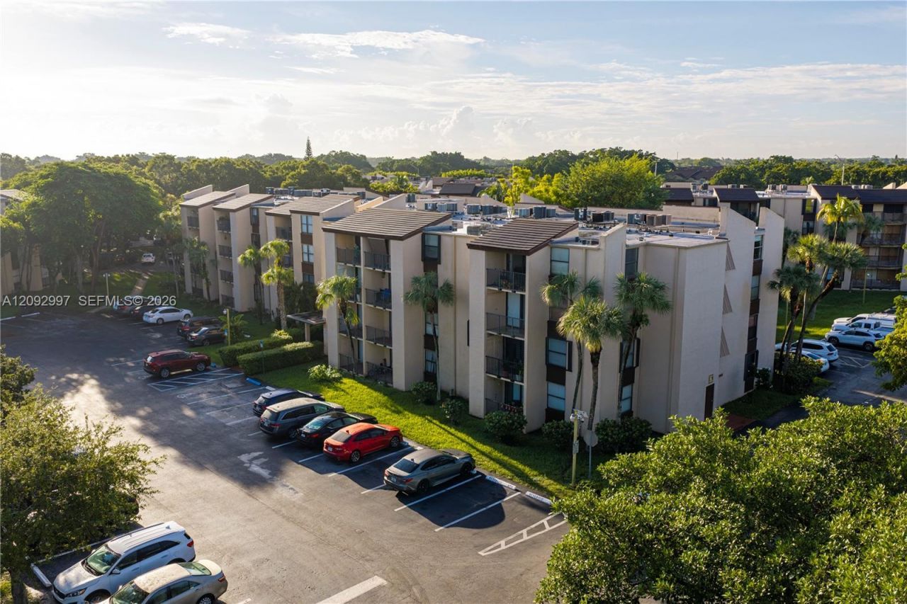 14601 N Kendall Dr , Unit 206K, Miami, FL 33186 Photo
