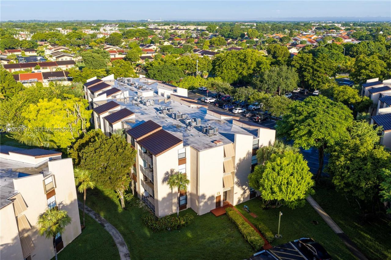 14601 N Kendall Dr , Unit 206K, Miami, FL 33186 Photo