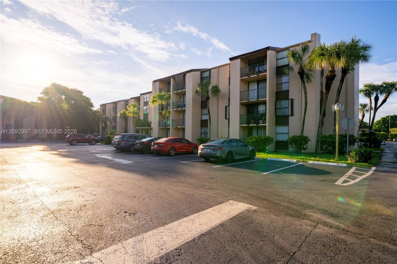 14601 N Kendall Dr , Unit 206K, Miami, FL 33186 Photo