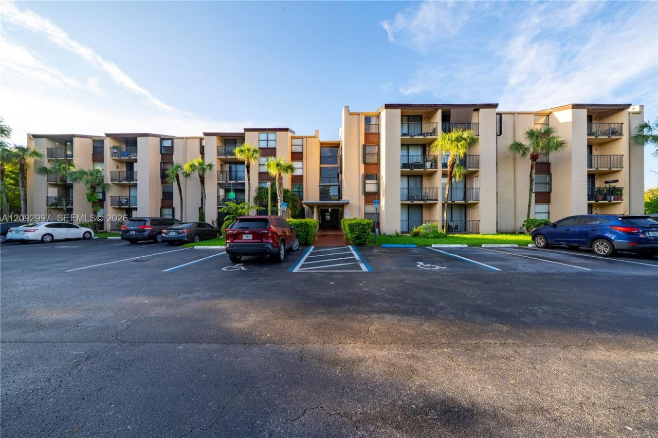 14601 N Kendall Dr , Unit 206K, Miami, FL 33186 Photo