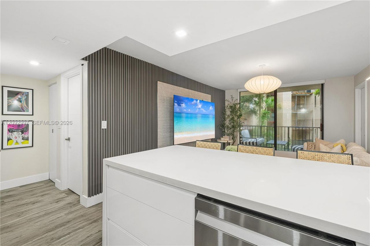 14601 N Kendall Dr , Unit 206K, Miami, FL 33186 Photo