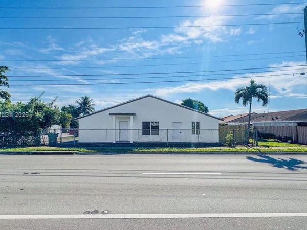 18814 NW 46th Ave , Miami Gardens, FL 33055