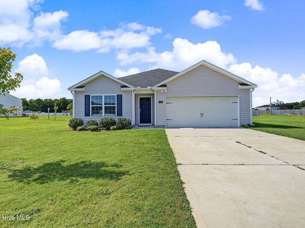 4042 Debbie Drive , Ayden, NC 28513