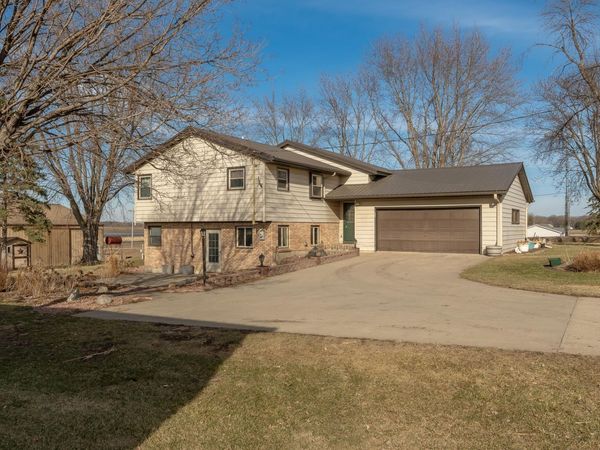 10460 County Road 50 , Cologne, MN 55322