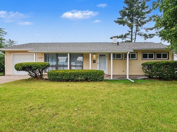 3419 Corby Boulevard, South Bend, IN 46615