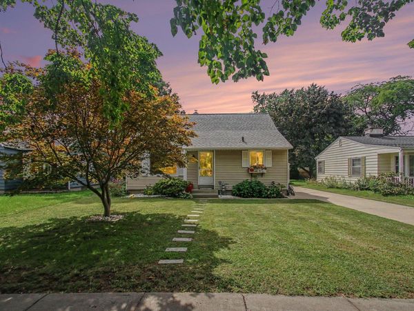 154 W 30th Street, Holland, MI 49423
