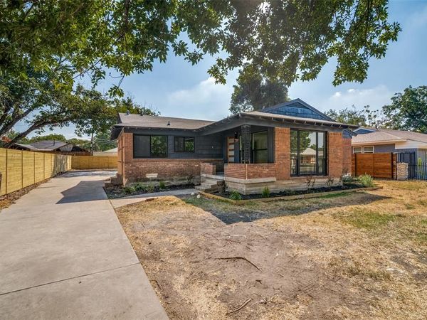 2324 Prichard Lane , Dallas, TX 75227