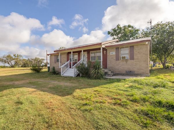 13073 Fm 775, La Vernia, TX 78121