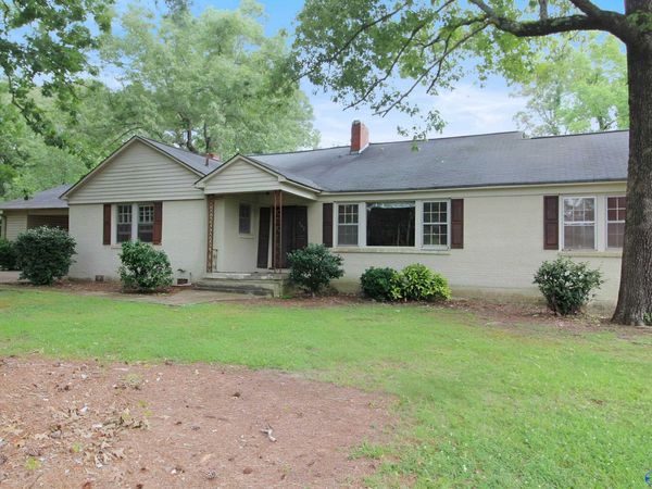 702 Tidmore Bend Road, Gadsden, AL 35901