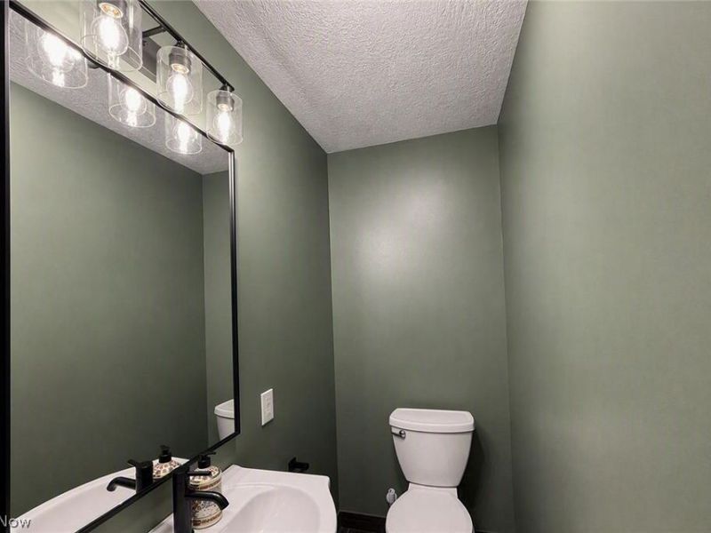 14035 Allison Drive, Doylestown, OH 44230 Photo 32
